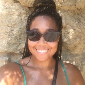 Meet your Posher, Anna